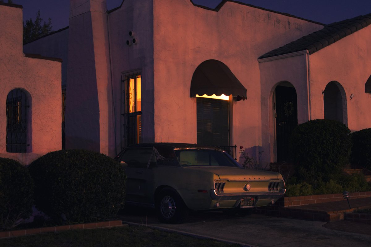 _burnsun_'s tweet image. Taking Photos to Feel at Home