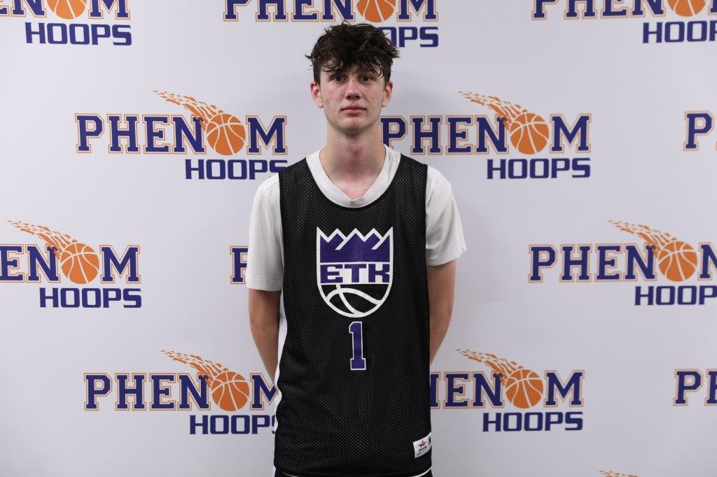 6'3 '23 Joltin Harrison (East Tennessee Kings) can really shoot the ball. Scrappy, wiry guard with the ability to initiate or apply pressure without the ball. Poses a lethal spot-up threat from beyond the arc #CoachRickTOC