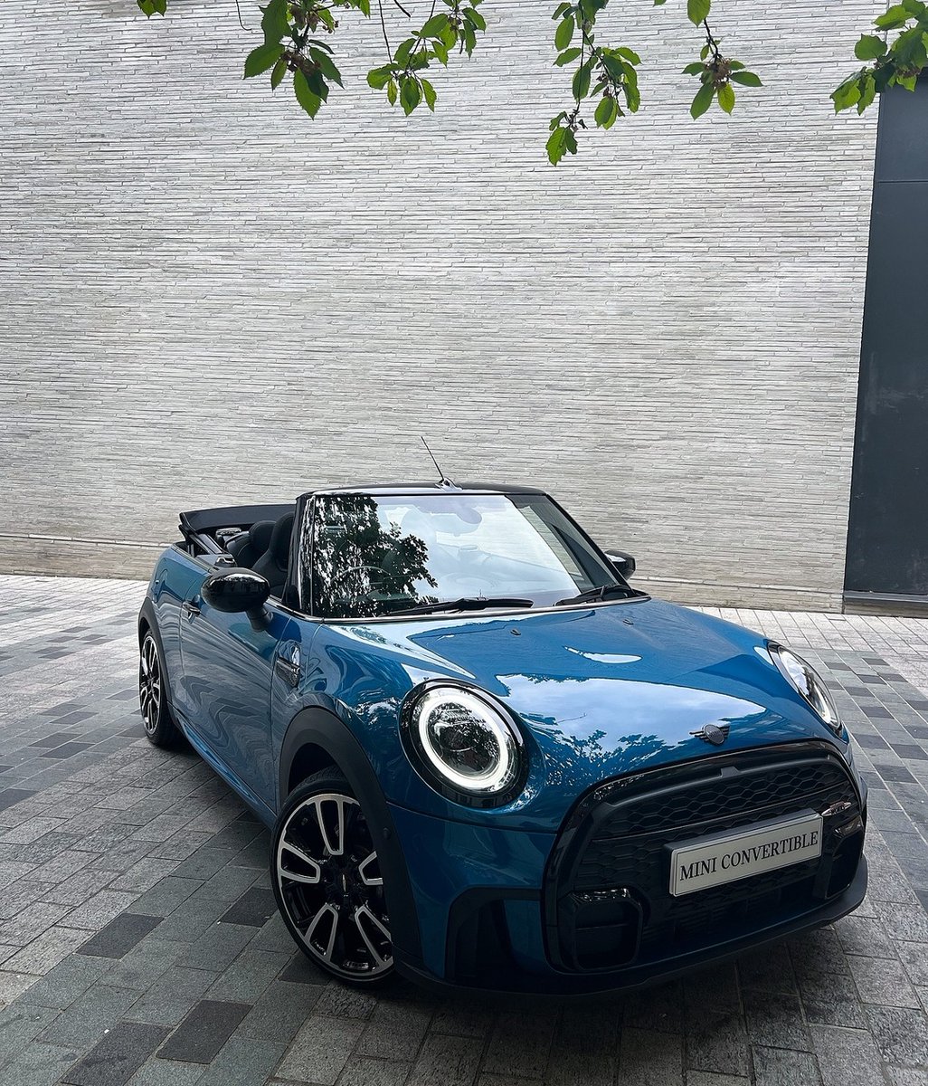 MINI_ParkLane's tweet photo. Convertible season is in full swing! Which colour would you choose for the MINI Convertible?👀 

For more on the MINI convertible, go to: https://t.co/KczSIbdg4S

#MINI #MINIConvertible #MINIowners #Convertible https://t.co/AoxuLObcwO