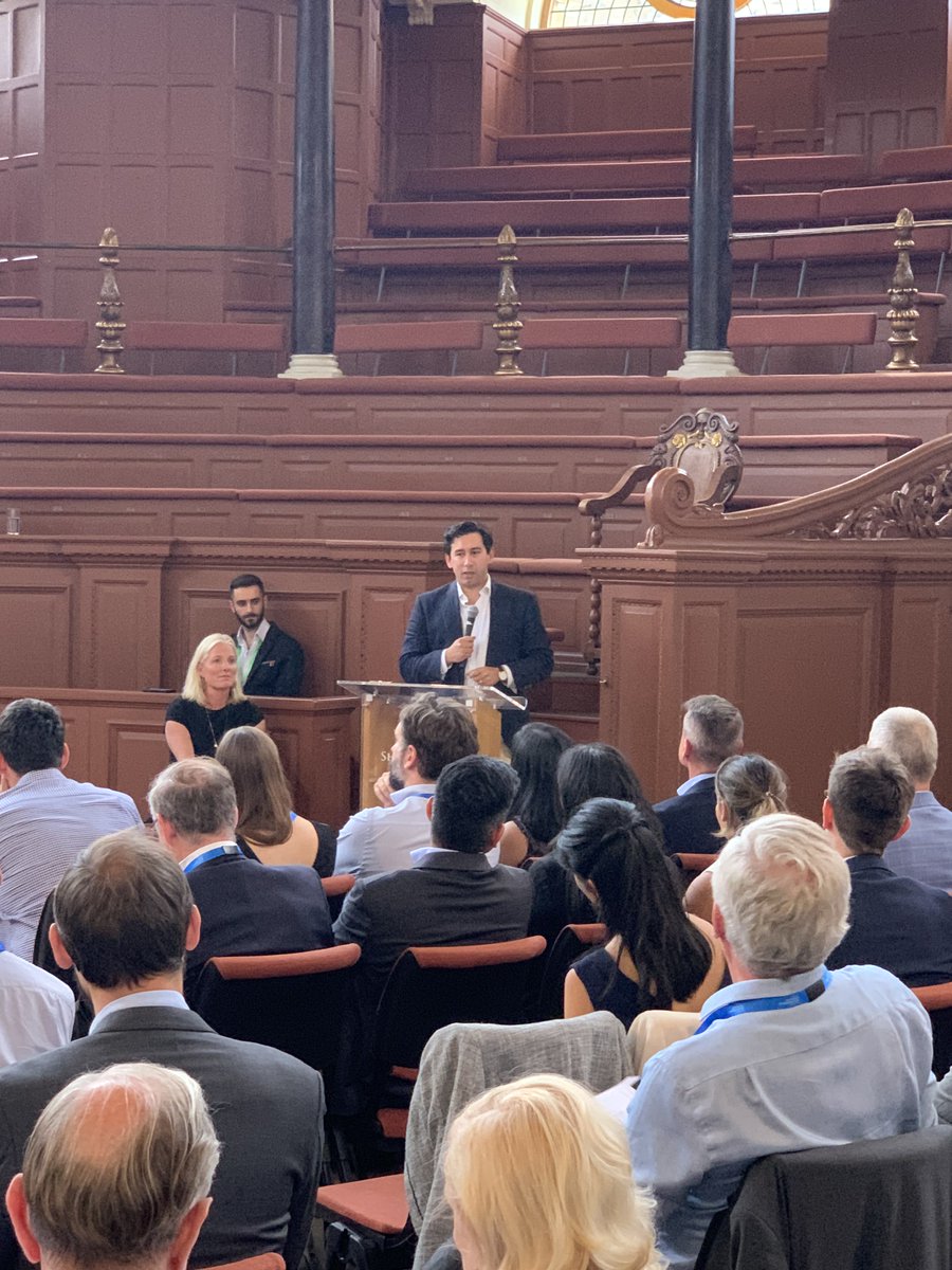 TheSmithSchool's tweet image. @bencaldecott  &amp;amp; @cathmckenna opening remarks| 
#OxSustainableFinance  #OSFS2022  Closing debate: This House believes that finance sector #NetZero  pledges will have no positive impact on real economy #decarbonisation | about to start!
