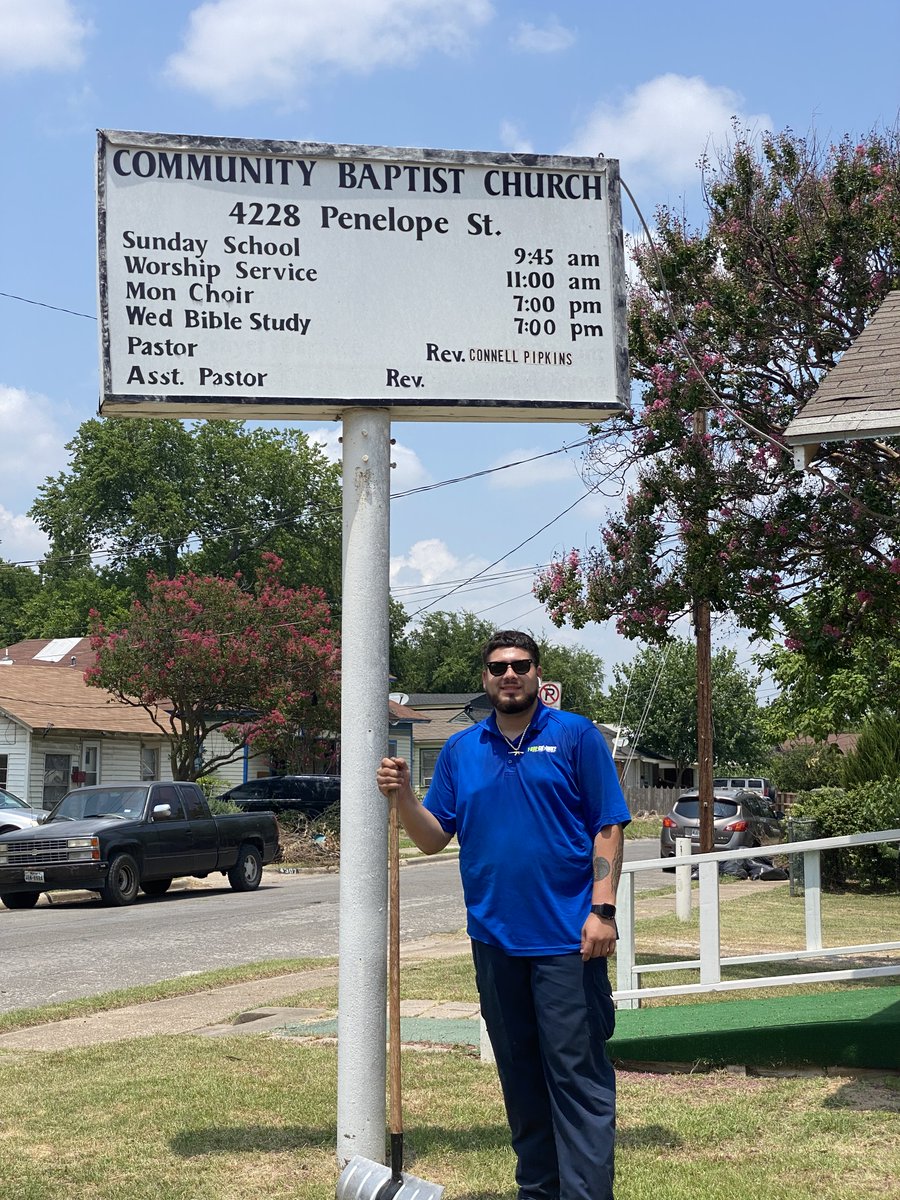 BrianScudamore's tweet photo. Want to see our core values Passion, Integrity, Professionalism &amp; Empathy (P.I.P.E.) in action?
 
@1800GOTJUNK in Dallas Central hauled junk from a local church’s lot for FREE after it turned into a dumping ground.
 
When you hire people who get your values, great things happen! https://t.co/PrsgWp5J4A
