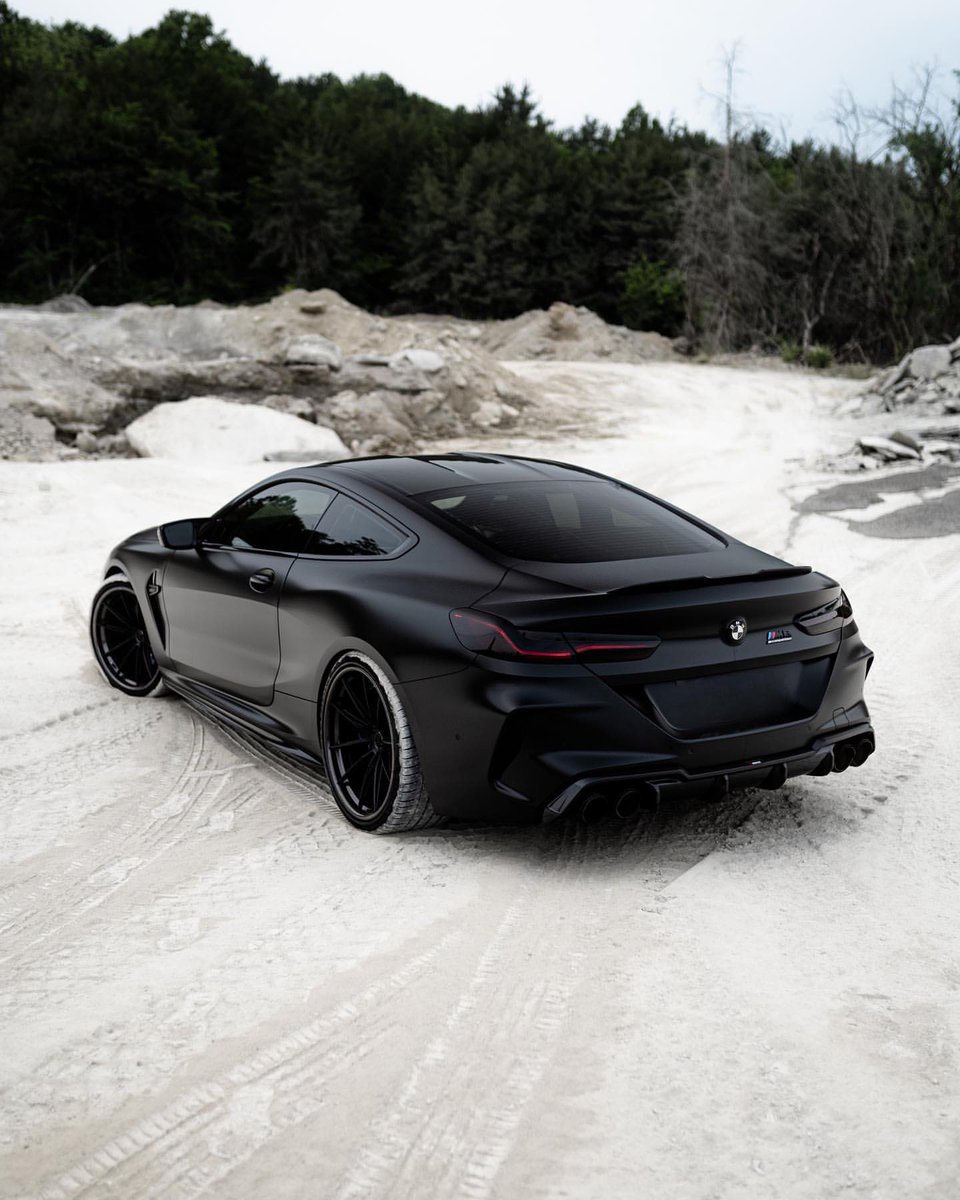 carpxrnpicx's tweet photo. BMW M8 Competition https://t.co/M7OuXj9YQt