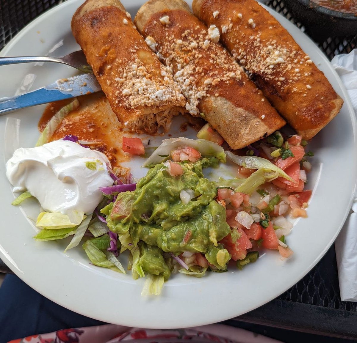 MexicanPotro's tweet photo. Is it ok to lead with “taco, taco taco,” if we post pictures of flautas too? 😜🧐🤔 #yumlowell #tacotacotaco #lowelleats #shop978 #dinealfresco☀️ https://t.co/8jM2g6xjRO