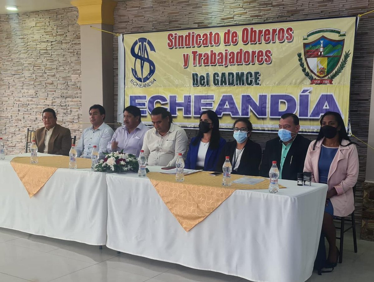MinTrabajoEc's tweet photo. #BoletínMDT 📄| 225 trabajadores de la Universidad Estatal de Bolívar, el GAD Municipal de Echandía y el GAD Municipal de San Miguel de Bolívar amparados con firma de Contratos Colectivos.

📌 Noticia completa aquí 👉 https://t.co/Xu31t1nzTa https://t.co/guLjmDj7Az
