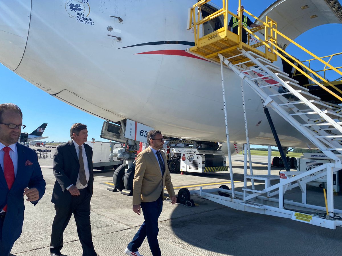 OmarAlghabra's tweet photo. We are helping Canadians deal with the rising cost of living by investing in our supply chain at @flyEIA. This will improve the movement of import and export of goods and strengthen the local economy in the region of Edmonton.
https://t.co/xZQtsujTZZ https://t.co/WrQmAXyXH3