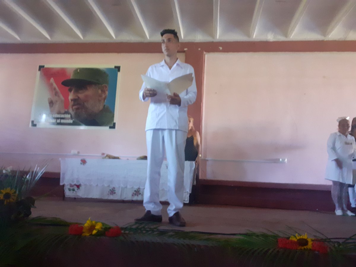 Eduardo70897732's tweet photo. En el día de hoy se realizó la Graduación #34 de Enfermería en #Colon, felicidades por su entrega, amor y sacrificio.
@JosSant89985672 
@WongCorrales 
@HdezNaisa 
@SuselyMorfaG 
#Colon_Salud
#MatanzasPorLaSalud https://t.co/swxeOM3FWl