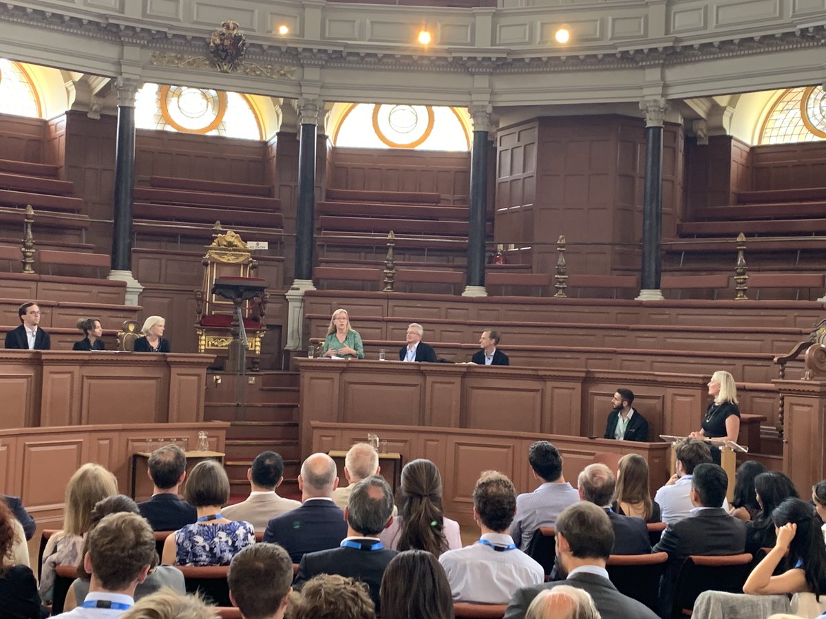 TheSmithSchool's tweet image. &quot;It’s hard to see how we can get there without the money. This proposition is not about how should we die best. It’s about whether money matters on #decarbonisation.&quot;

Anne Simpson @FTI_Global #OxSustainableFinance 
 #OSFS2022 Final debate #SheldonianOxford