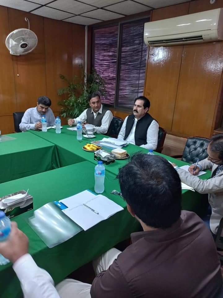 EOBI_Officers's tweet photo. The Hon’ble Minister, Overseas Pakistanis &amp; HRD Mr. @SajidTuriPPP visited B&amp;C-III Islamabad &amp; B&amp;C-II Lahore of EOBI on 20.07.2022 and 21.07.2022 respectively.
The Hon’ble Minister addressed all the Regional Heads of respective B&amp;Cs and distributed APPRECIATION LETTERS. 👏🏻
@mophrd https://t.co/KykyrrVkJ3