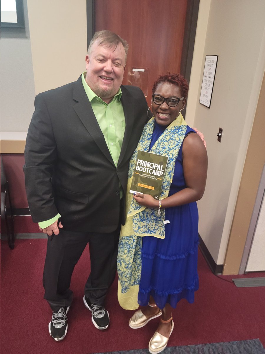 Got my book signed! Leadership message received #APConf22