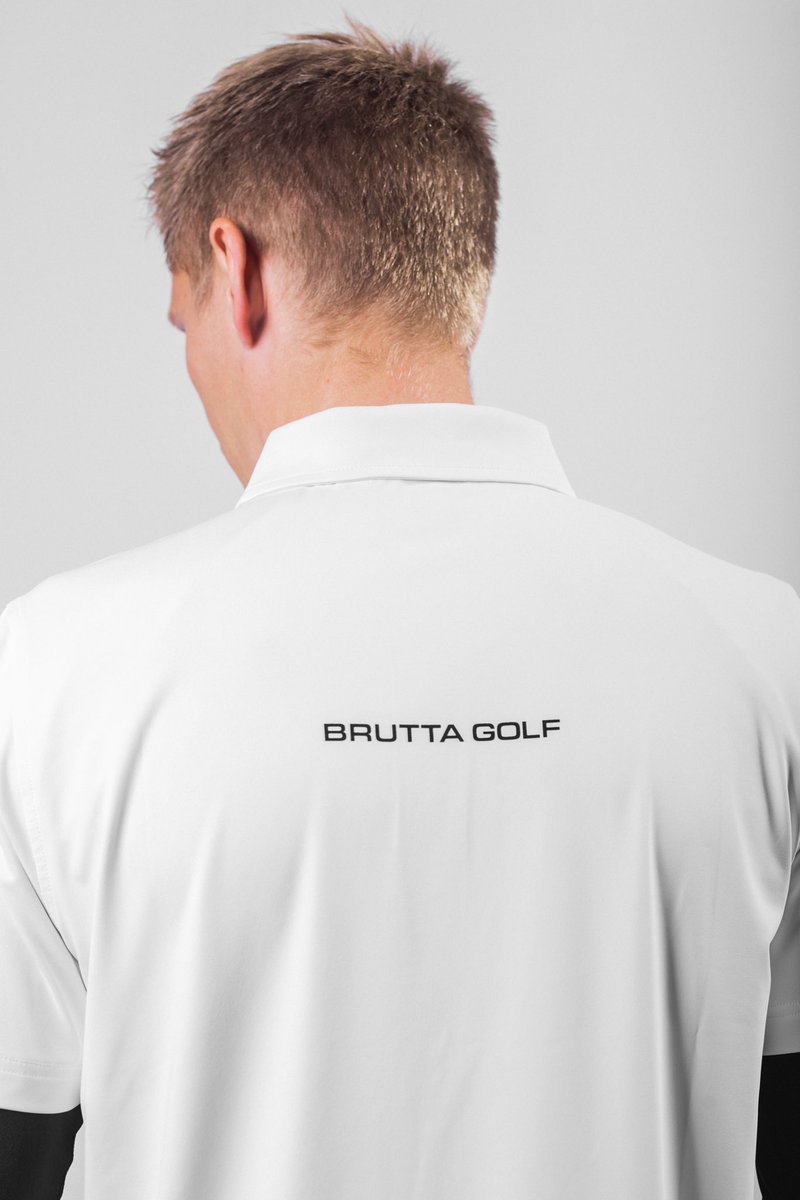 Styrmir13's tweet photo. Aron Jó fyrir Brutta Golf https://t.co/9WQKXLV8FW