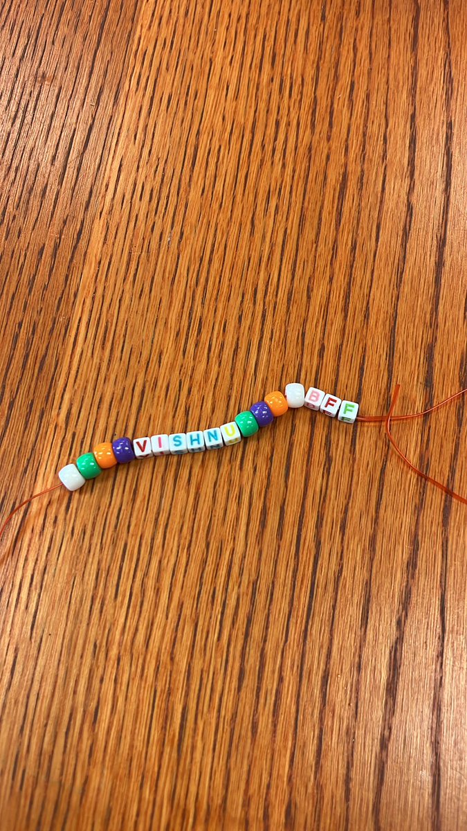 jillian_pizzo's tweet photo. The most special “BFF” bracelet from my friend V 💛 #GECDSBSLP2022 @DarinTeach @gecdsbpro https://t.co/MSzNtfZEQO