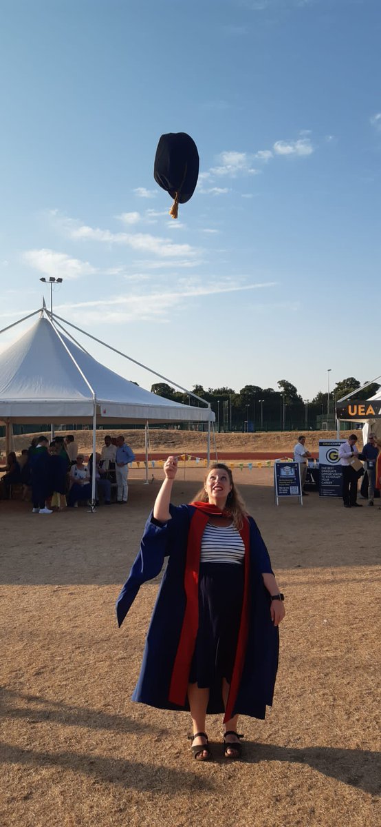 JugeLab's tweet photo. 🎓🎓Moving swiftly through the years! Congratulations to @DLamprinaki and @ErikaCol83 for their belated PhD graduation! #class2021 https://t.co/5ieFVorhmB