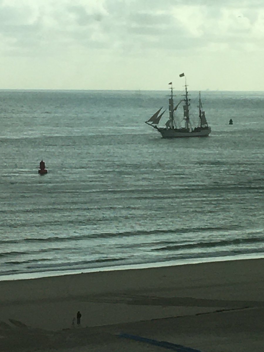 Net op tijd even thuis om de “Europa” langs de boulevards van ⁦<a href="/gem_vlissingen/">Gemeente Vlissingen</a>⁩ te zien zeilen.
