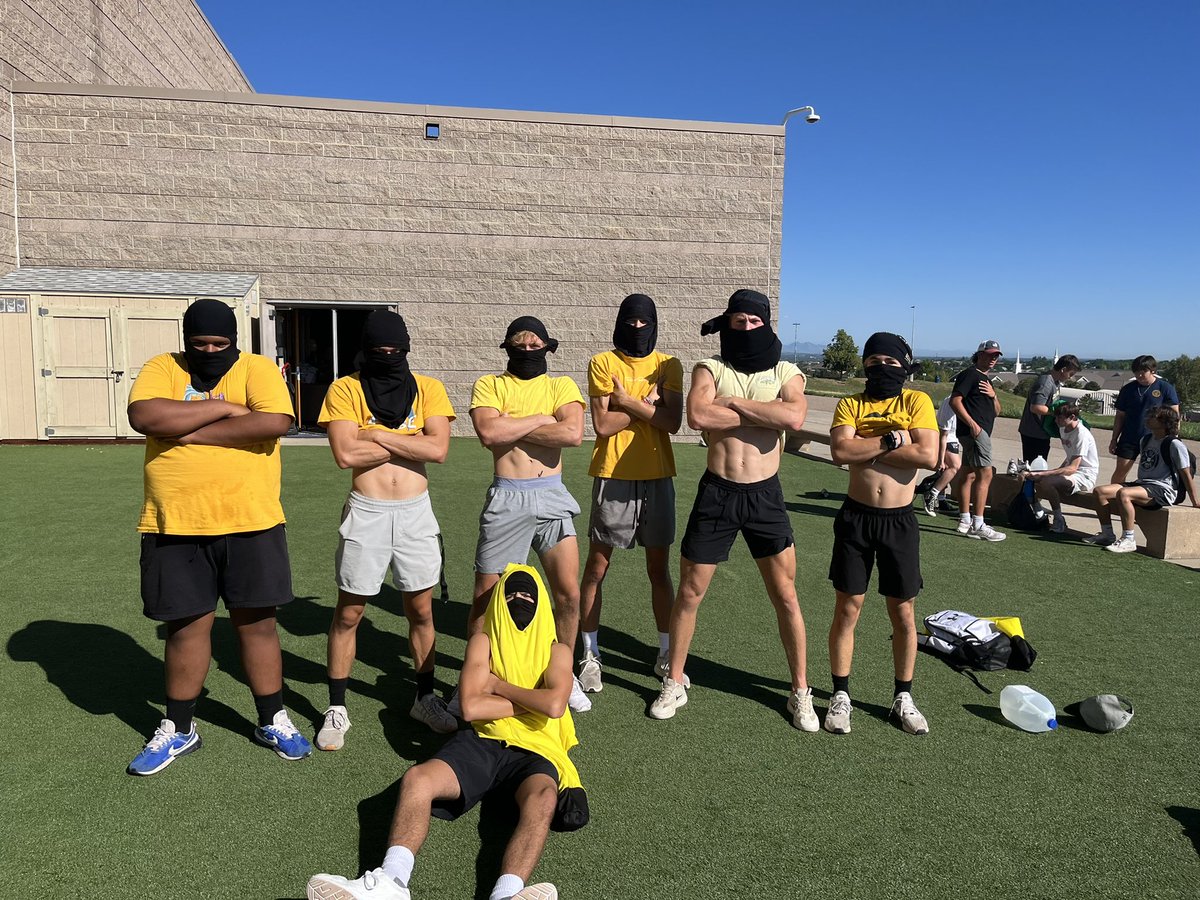 Banana Bandits end of the summer fashionably 💥