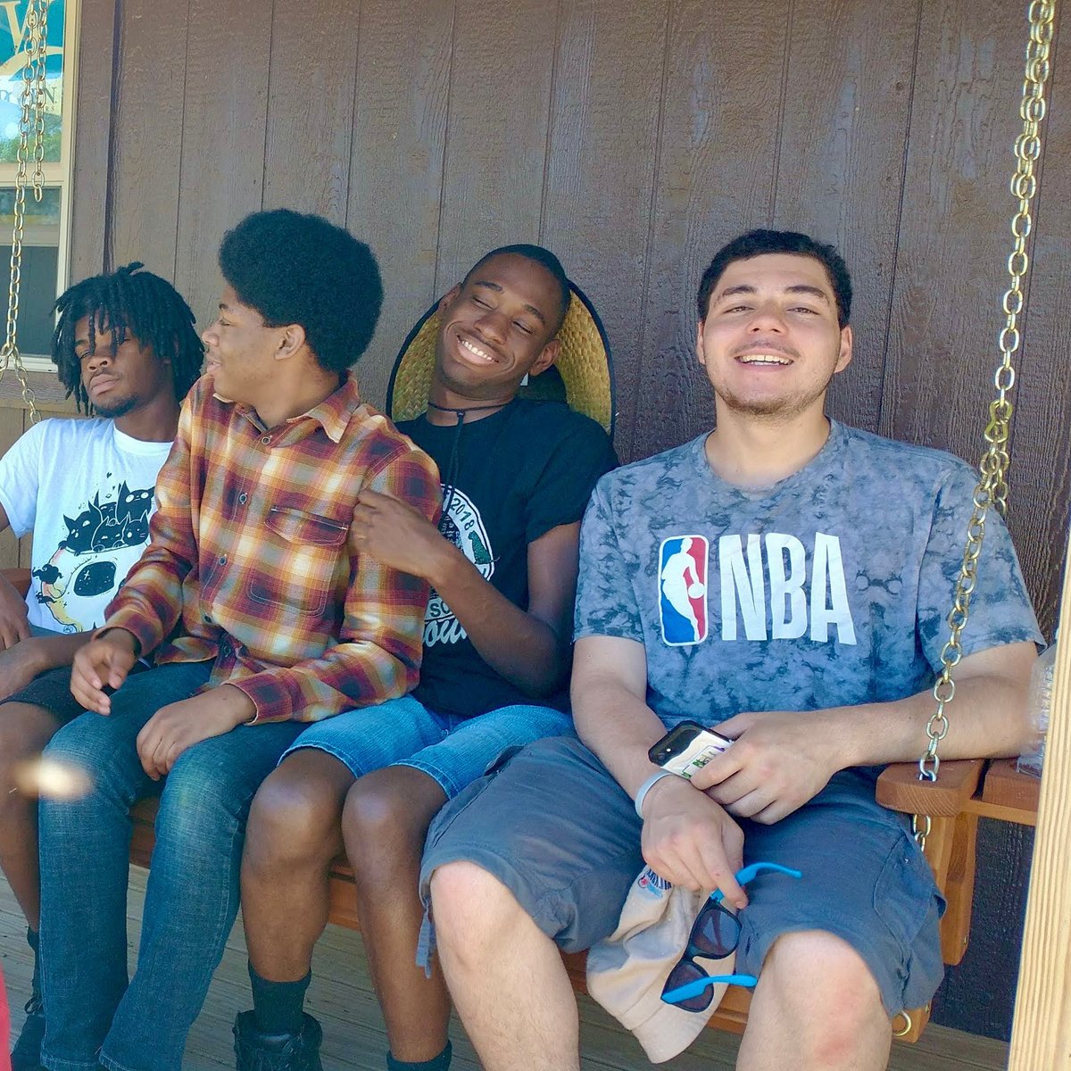 ComerCenter's tweet photo. Our Green Teens went on their inaugural camping trip at Glenhagen Farm Retreat to learn about sustainable agriculture. They visited @HungryWorldFarm, met with local farmers, took a night hike, set up their tents, made s'mores, and caught frogs at Big Bureau Creek! #comercenter https://t.co/l34wzIkUFD