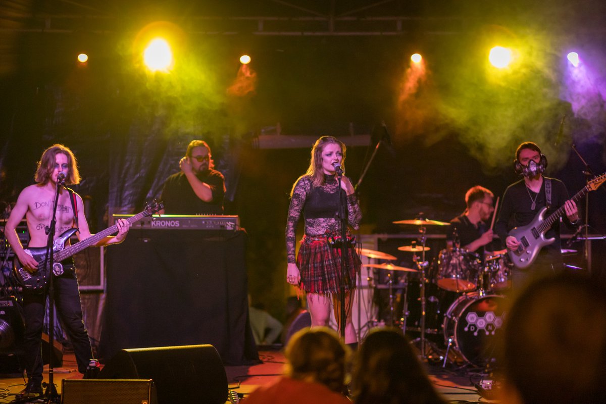 WorstDNA's tweet photo. Retour en images de notre passage à Sur La Remorque Du Pat ! 🔥 🤘

Merci à l'orga, au public de folie, aux bénévoles qui ont contribué activement à rendre cet événement excellent ! 🤩 🫶

📸 @MauriceVonMosel

#concert #surlaremorquedupat #gig #rock #band #rockband #gothic #goth https://t.co/tOOExPtagH