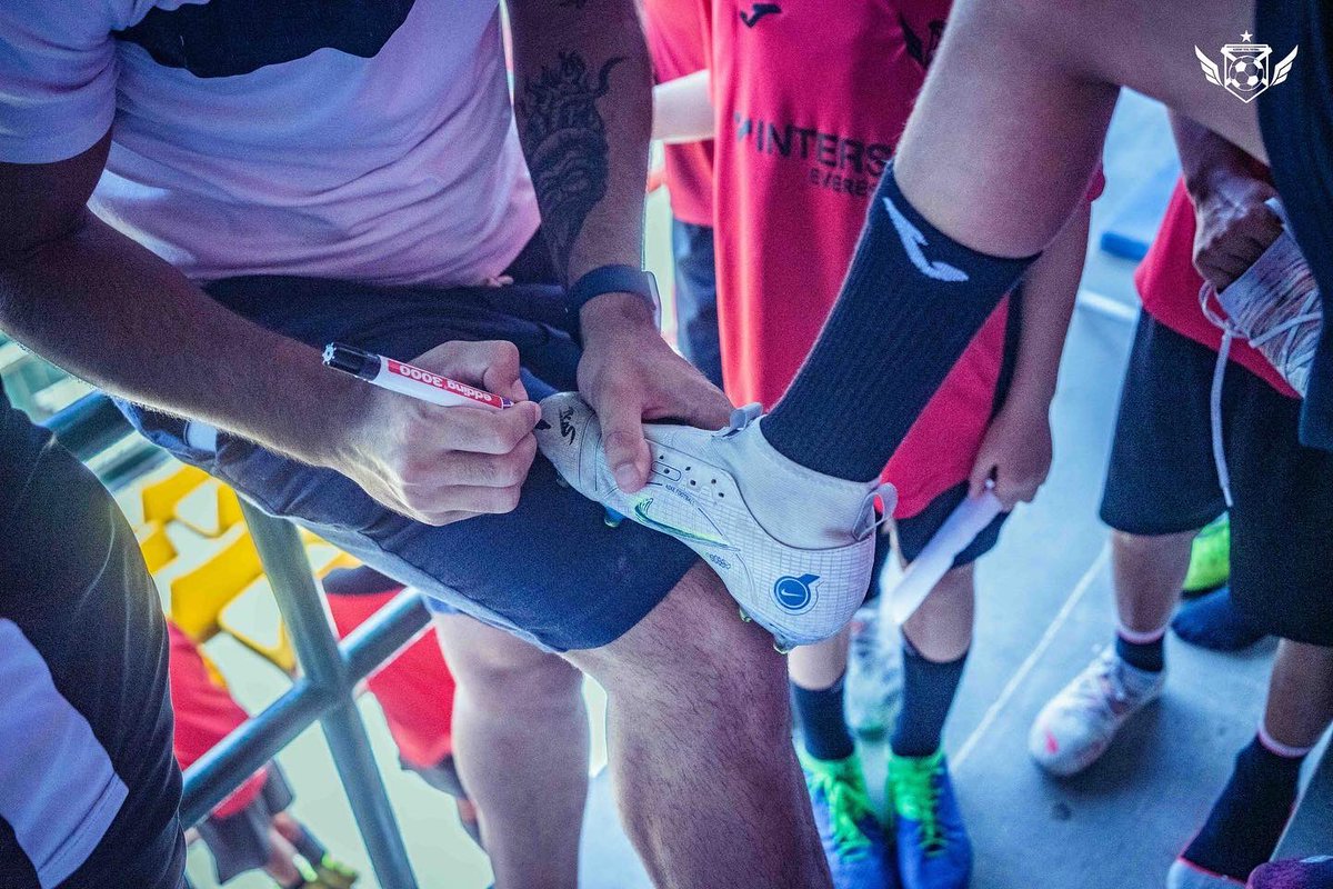 AcademyTF_'s tweet photo. 🔝🎩 Avui al #CampusTotalFootball ens ha visitat @toni_suredaa ‼️

➡️ El jugador del CE Manresa ha vingut a explicar-nos la seva experiència i el seu recent ascens a 2RFEF 🏆

👏🏼 Moltes gràcies, Toni!
—
📸: @enricserraphoto https://t.co/s4gvCpbn9m