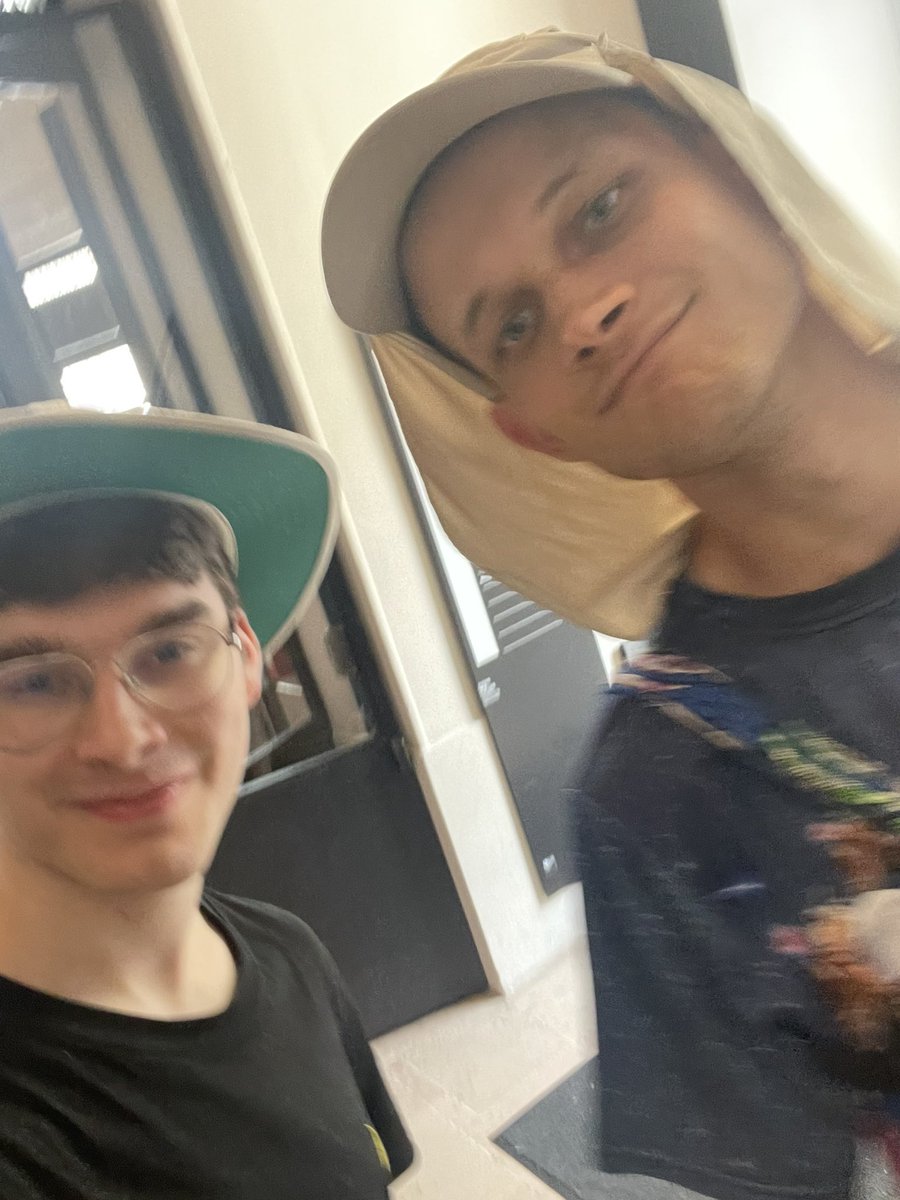 Chris (PM arc) tweet media