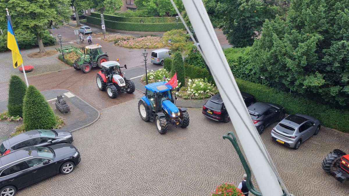 Boerenprotest aan het begin van de raafsvergadering in <a href="/Vught/">Gemeente Vught</a>