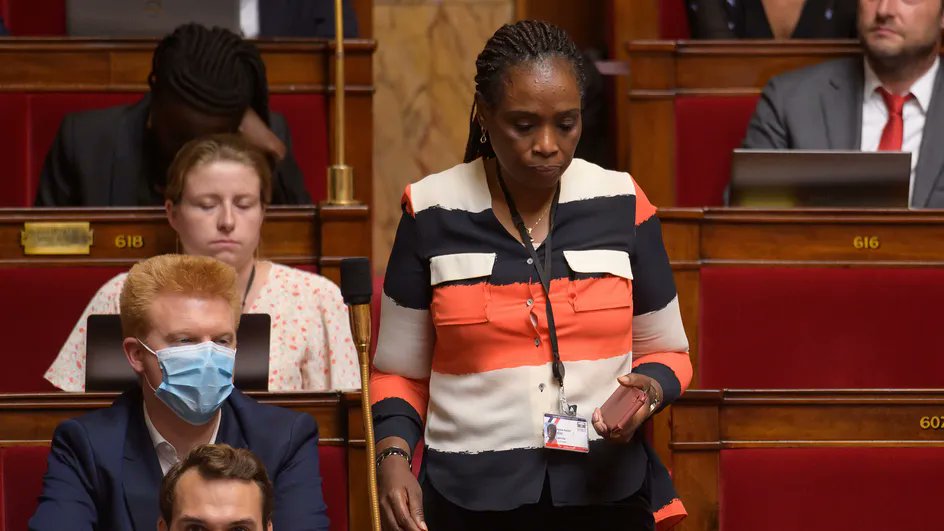 franceinfo's tweet photo. "Qui a déjà touché 800 euros ici ?" : la députée de La France insoumise Rachel Keke pousse un coup de gueule à l'Assemblée nationale

https://t.co/vO1ybBipr8 https://t.co/IK6ENrgVBH