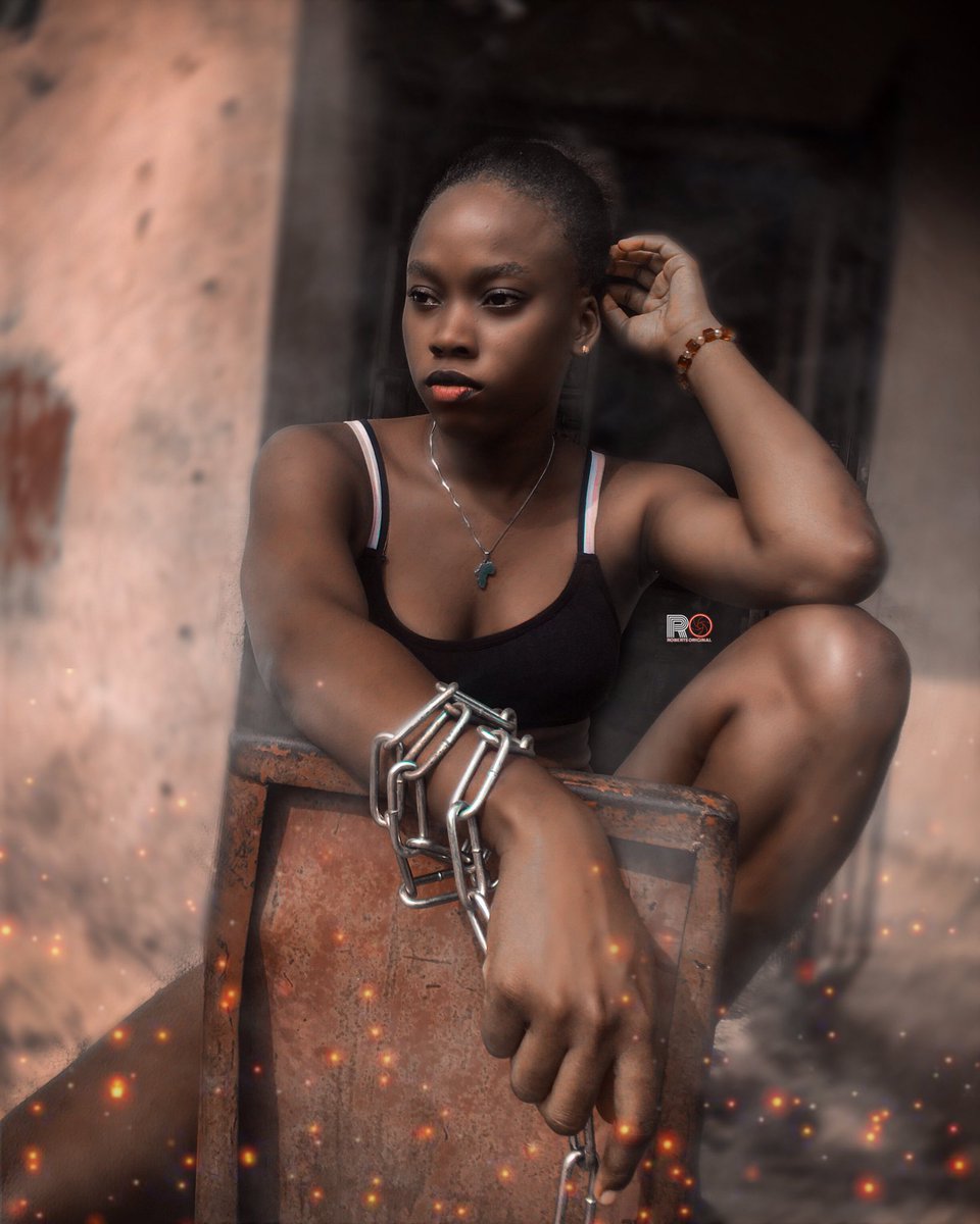 RobertsOriginal's tweet photo. Breaking Free 👑💯👑💯 #thequeenishere  #tales #talesbymoonlight #talesbylight #photography #photoshoot #photooftheday #photographer #image #imaginarymagnitude #creative #creativity #green #nature #naturephotography #photographylovers #amazingklefcolorgradingchallenge https://t.co/viGDBDLKsK