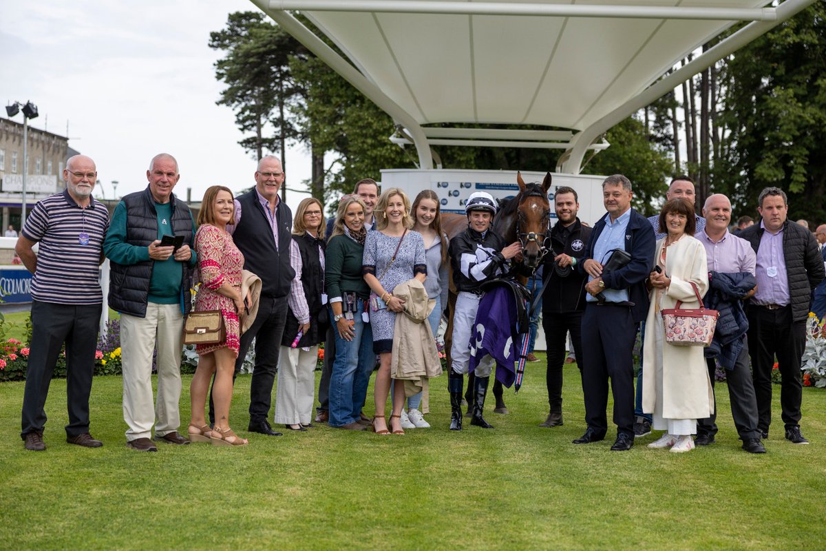 LeopardstownRC's tweet photo. @MyRacehorseUK @JosephOBrien2 @declanmcdonogh @IrishEBF_ Enjoy the celebrations! 🙌 https://t.co/MWcKtbxEJt