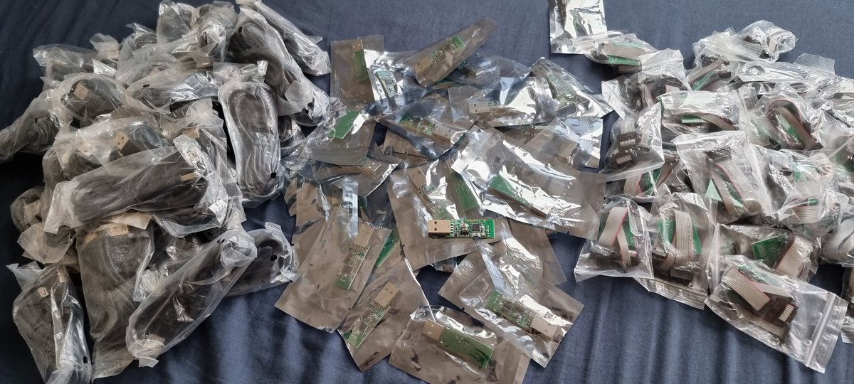 atc1441's tweet photo. Mail/
35 x CC2531 Zigbee USB Stick 
For some reason they even include the adapter board plus USB Cable at just 2.5€ each https://t.co/V2xPXiITUZ