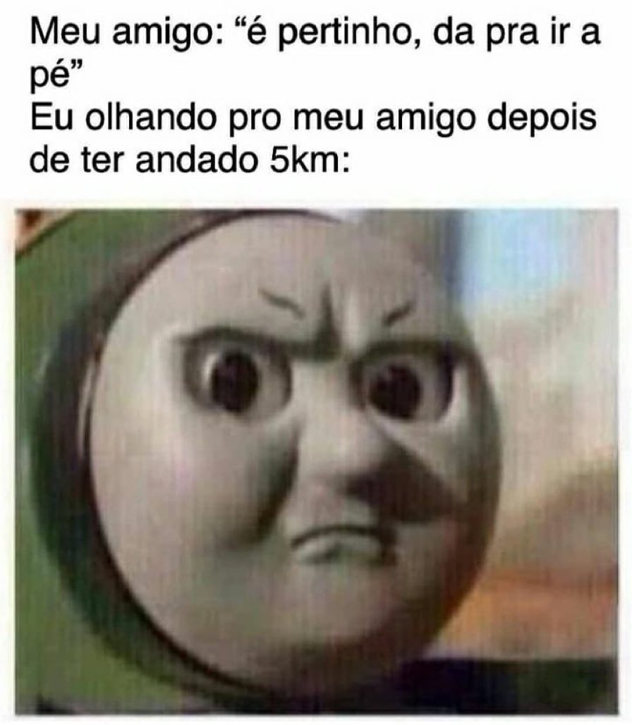 as pessoas atras olhando KKKKKKKK tentei ter o mesmo molejo q o xurras