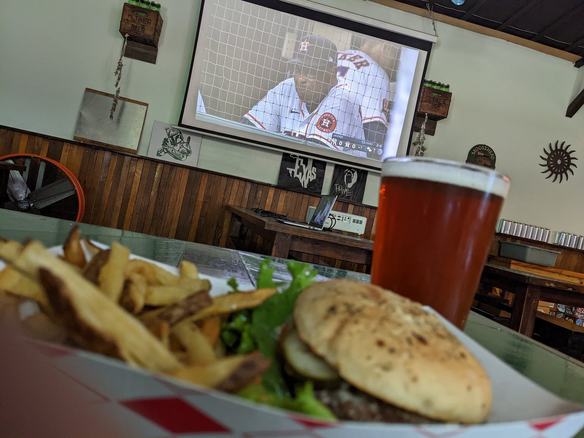 CityAcreBrewing's tweet photo. BEERS.
BURGERS.
BASEBALL.

All day at the Acre!
#FindUsAtTheAcre https://t.co/474JbVm2AF