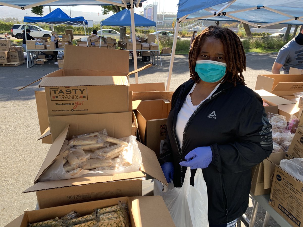 eatlearnplay's tweet photo. Since the start of the pandemic we’ve partnered with @ACCFB to provide 10 million meals to Alameda County residents. We will continue until every child and family has access to the nutritious food they need. Learn more: 
https://t.co/LwFX6kKFEd
https://t.co/cWkdKXxrtz https://t.co/dtS0vWOJGx