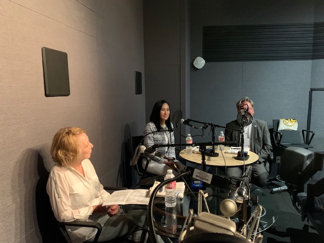 ivc_la's tweet photo. Enjoy a fascinating discussion on CivitasLA’s newest episode with IVLP Visitors and IVCLA President &amp; CEO Janet Elliott! The special guests are visiting LA for the IVLP Summit for Democracy initiative #S4DIVLP.

Listen here: https://t.co/IPuLdzSSEV https://t.co/4xjxHVKtbB