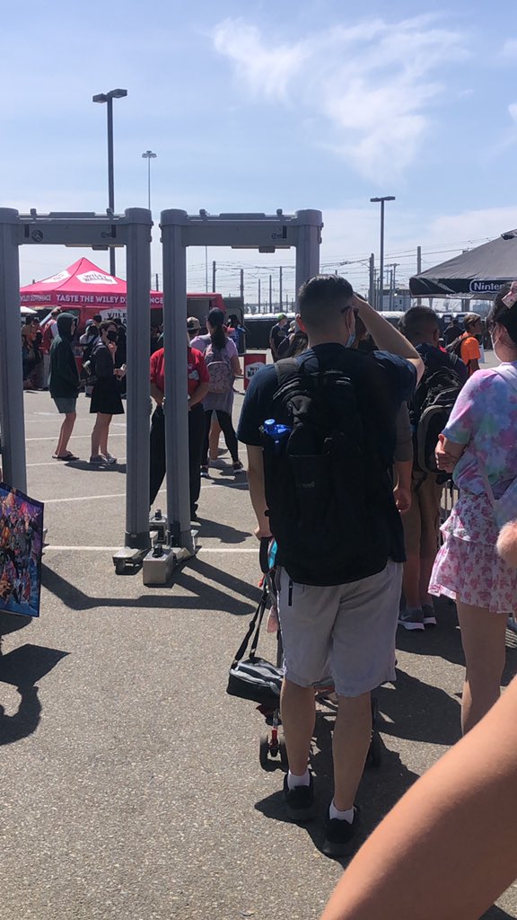 Downtowngoose's tweet photo. @SD_Comic_Con @ParksAndCons Petco Park Interactive Zone has bag check and metal detectors #outsidecomiccon #sdcc #SDCC2022 https://t.co/fPjLT62nQn