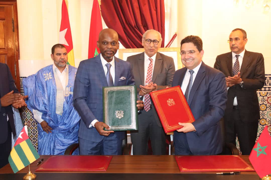 rdussey's tweet photo. Chers concitoyens je me réjouis de vous annoncer au nom du PR, le Président @FEGnassingbe Qu à partir de ce jour 21 juillet, tous les togolais détenteurs du passport ordinaire de notre pays peuvent rentrer et sortir du #Maroc ( vis versa) sans visa. Vive le 🇹🇬 et vive le 🇲🇦 https://t.co/FqeCJf3u7x