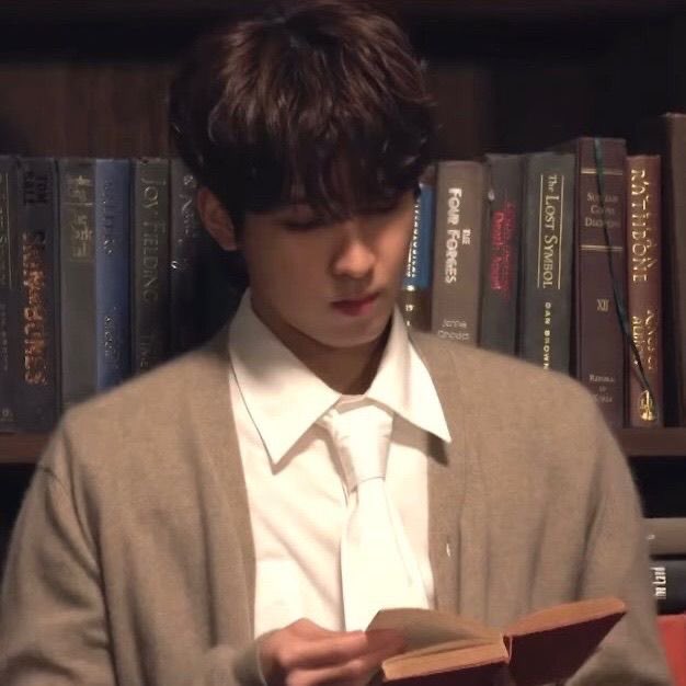 kwanocytes's tweet photo. 𝐟𝐨𝐮𝐫 𝐜𝐮𝐩𝐬 𝐨𝐟 𝐲𝐨𝐮
-a short wonhui au 
wherein wonwoo asks jun to pretend to be his date for free drinks at the neighbourhood cafe https://t.co/nKcuVd7cCa