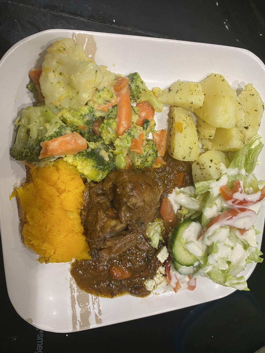 SoftParent's tweet photo. Thursday.

#HomeCookedIsBest! 🤞🏽 https://t.co/gs39DVDIi4