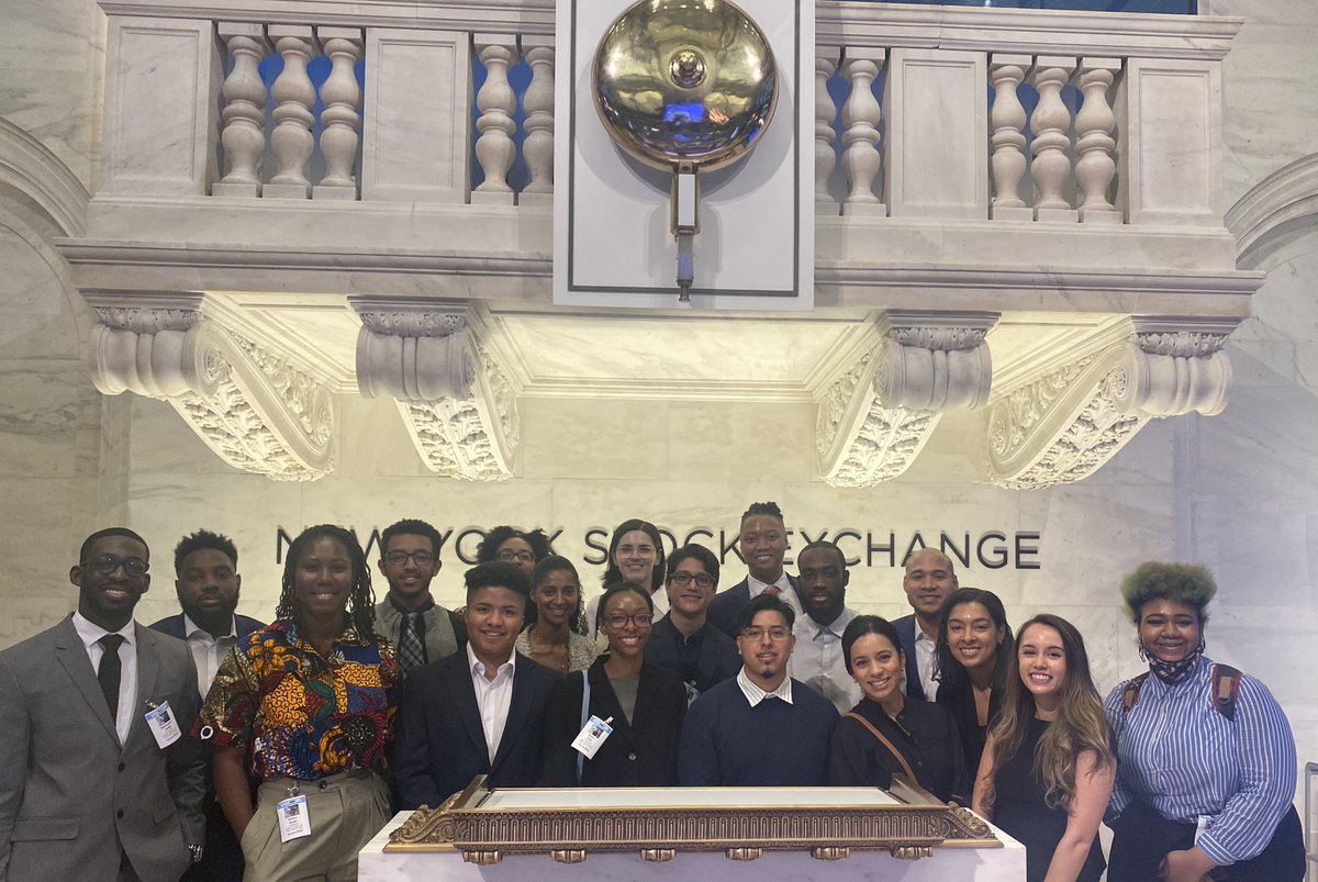 Last month, we had the honor of joining <a href="/DriveWealth/">DriveWealth</a> and a group of brilliant <a href="/codepath/">CodePath</a> students on the floor of the <a href="/NYSE/">NYSE 🏛</a>. Check out <a href="/JayWoods3/">Jay Woods</a>'s recap of "Tour the Floor" on the Drivewealth blog ⬇️

drivewealth.com/news-page/driv…