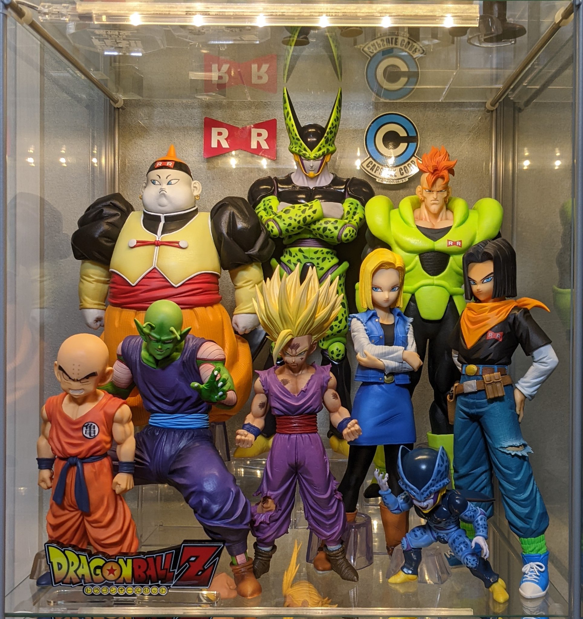 ぴぐ 人造人間編のディスプレイ完成 号ポチってクリリンとピッコロの場所に配置したいと言うのが本音です ドラゴンボール フィギュア 一番くじ 人造人間 ディスプレイ T Co I5tlu0tcg7 Twitter