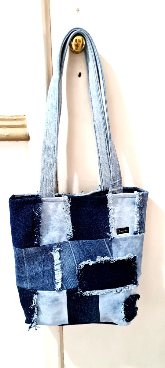 ZemoraCreative's tweet image. Hello Denim!! 
etsy.com/shop/zemorazem… #patchwork #patchworkbag #patchworkdenim #patchworkdenimbag #Denim #denimbag #bag #bags #shoulderbag #ladiesbag #womensbag #accessories #zemorazemora #zemora