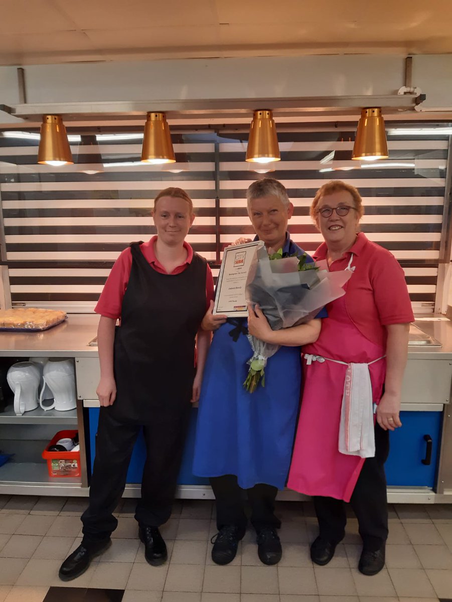 CarolineBrum25's tweet photo. Congratulations to Valerie Banks on her retirement from Cityserve after 19 years service at St Cuthbert's Catholic school @StCuthsRC Thanks for all your hard work &amp; best wishes for the future, you will be missed @LoveCityserve  #itsallabouthekids 👩‍🍳🥄🍽🥘🥪🍪🥗👏👏👏👏 https://t.co/dD6YmViqwN