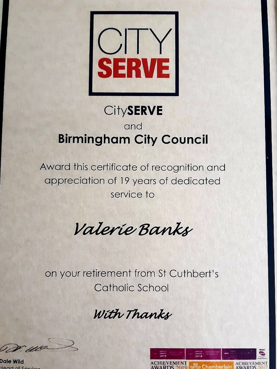 CarolineBrum25's tweet photo. Congratulations to Valerie Banks on her retirement from Cityserve after 19 years service at St Cuthbert's Catholic school @StCuthsRC Thanks for all your hard work &amp; best wishes for the future, you will be missed @LoveCityserve  #itsallabouthekids 👩‍🍳🥄🍽🥘🥪🍪🥗👏👏👏👏 https://t.co/dD6YmViqwN