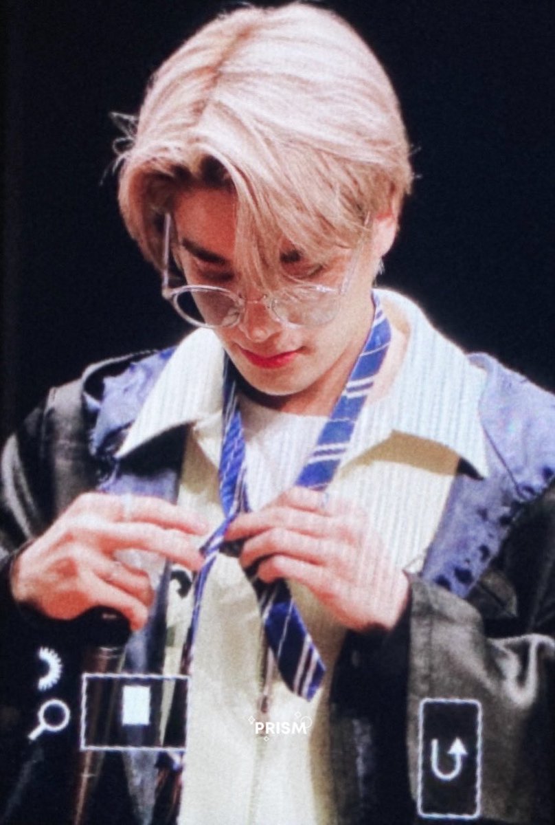 sedih bgt aku uring uringan skrg :(
