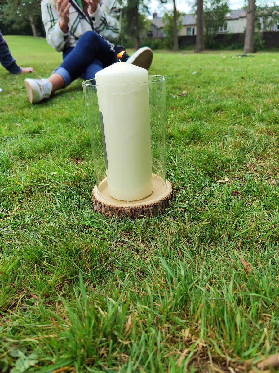 SU_NetworkNI's tweet image. Today we gathered to remember the people whose lives were unjustly cut short due to the #criminalization and #stigmatization of people who use drugs. International Day of Remembrance 
#whenweremember #rsun
@HomelessNI 
@nicmccrudden 
 @markbaillie89 
@Kathy_Henry21