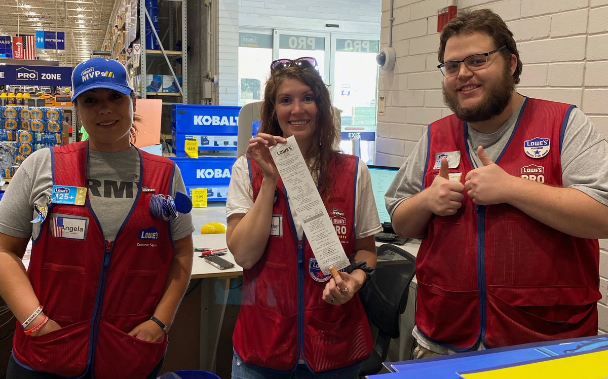 2338 is having a great time with our pros today. Pro team doing a great job with pro lunch. Great turn out. <a href="/shanejthompson/">Shane Thompson</a> <a href="/BlueTeam_R21/">Lowe’s Region 21</a> <a href="/NXeloures/">Nikki Xeloures</a> <a href="/NikkiBoomershi1/">Nikki Boomershine</a> <a href="/NickPompilio/">Nick Pompilio</a>