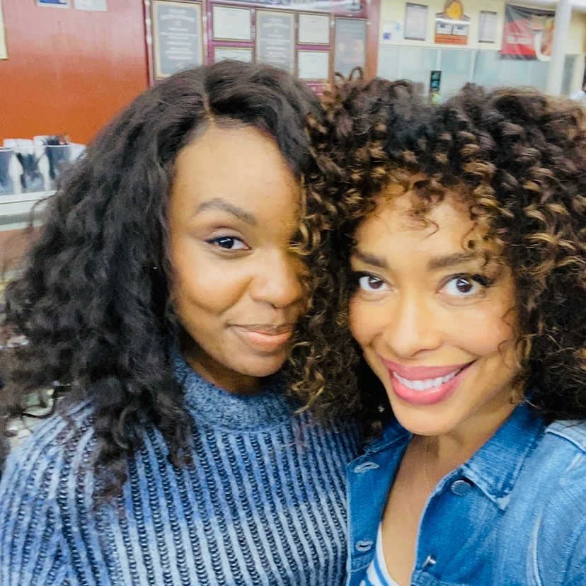 DramaClubFOX's tweet photo. These ladies are 🔥 🔥 🔥 

📸: @ginatorres 
📺: @911LoneStar https://t.co/y5bwDH71RE