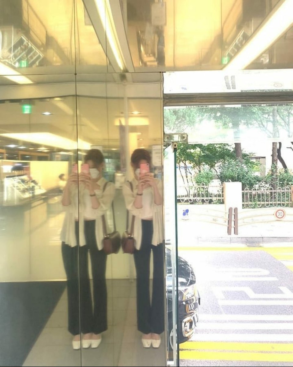 Seguí la #𝟸𝟷ː𝟶𝟽𖡼𝕤ignal hasta que llegué a la #ᏼad·ꮓone donde haré que mis bonitas <a href="/ibyloves/">ꮯrush ♡ ꮯulture ⊹ ࣪˖⁩</a> se sientan amadas por mí, desde ahora nadie me sacará del #𝑙ōve𖤐𝕔hɑ͟p͟t͟e͟ɾ en el que estoy gracias a ellas.

 #𝐂INDY 𖧧 𝑚𝑜𝑜𝑛 🍓