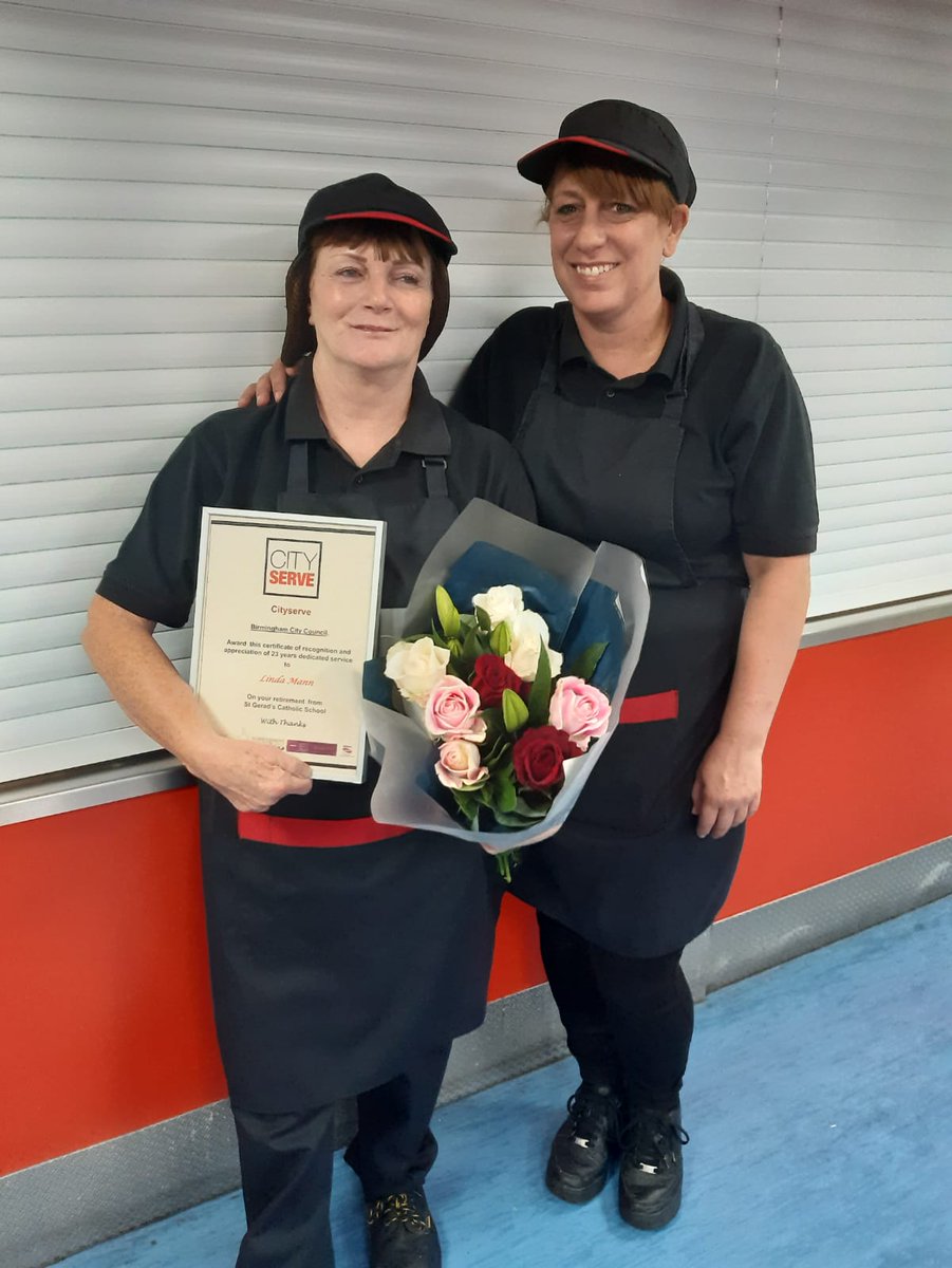 CarolineBrum25's tweet photo. Congratulations to Linda Mann on her retirement after 23 years service from St Gerad's Catholic school @StGerardsBham many thanks for your hard work &amp; best wishes for the future, you will be missed @LoveCityserve #itsallabouthekids 🍕🥗🍪🥪🥘🍽👩‍🍳👏👏👏xxx https://t.co/XhnvNLUx0v