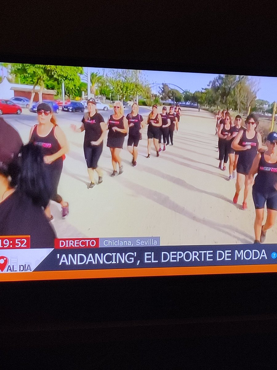 Para #cuatroalDia21J Chiclana está en Sevilla... Sabemos que hay muchos sevillanos que pasan allí sus vacaciones, pero no sabíamos que se la habíais conquistado🤣🤣
El tema del andancing lo tratamos en otro capítulo 💃👯 <a href="/cuatro/">Cuatro</a> #OlaDeCalor #queMalaEsLaCalor