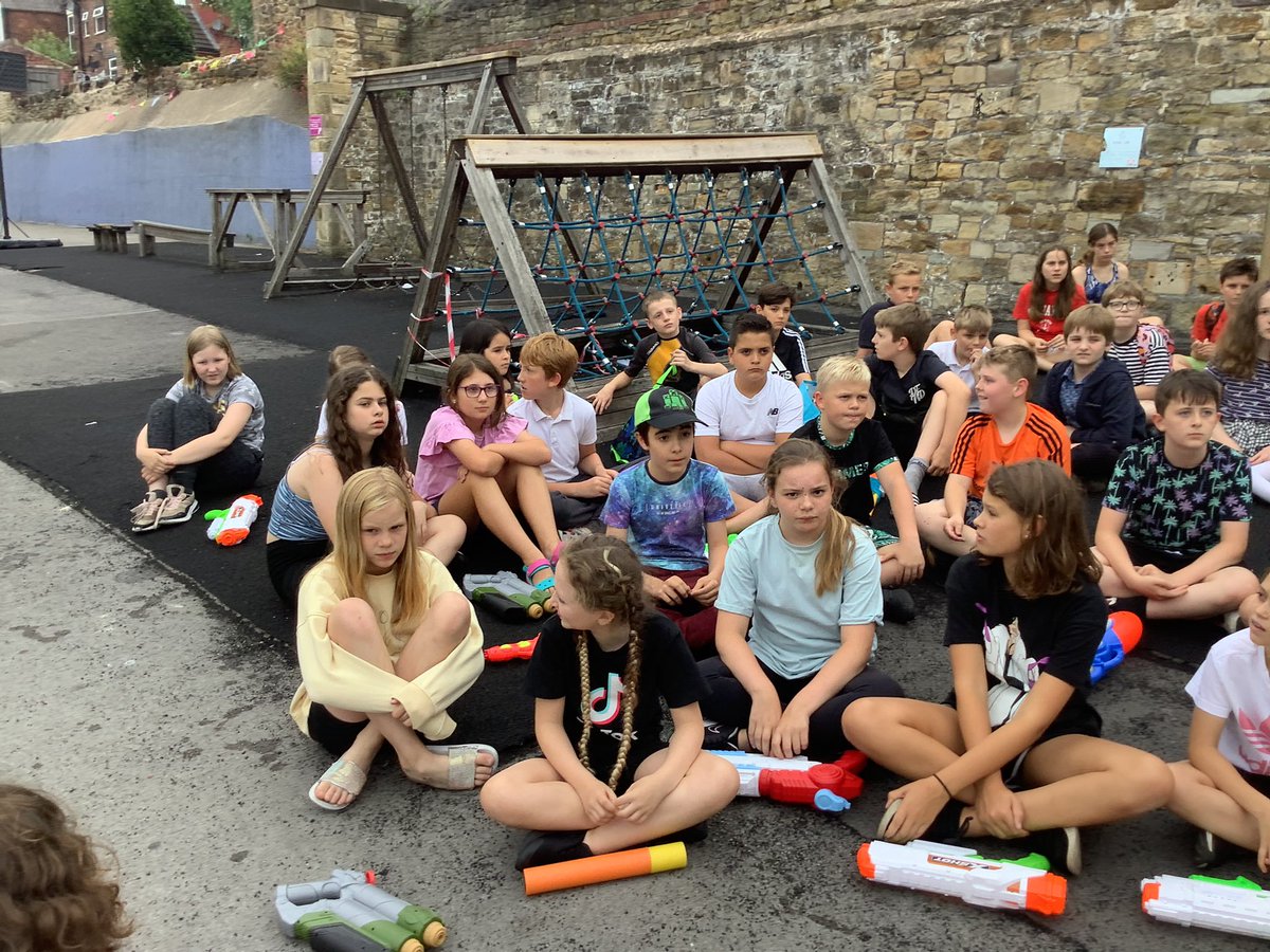 mrssmithY6's tweet photo. Bring on the water fight!! Water pistols ready… children ready… teachers ready! Aim! FIRE! 💦🔫💪🏽 @MrsMcDMatthews @MissSChappell https://t.co/ehpRCXiOS9