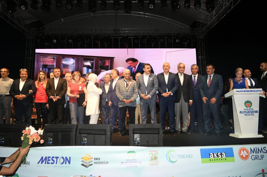BY's tweet photo. Tarihi, doğası ve kayısısının tadının yanında güler yüzlü hemşehrilerimle #Malatya ayrı bir güzel. ❤️

25. #MalatyaKayısıFestivali https://t.co/pGBDGQ5Lwe