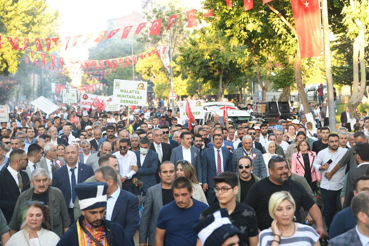 BY's tweet photo. Tarihi, doğası ve kayısısının tadının yanında güler yüzlü hemşehrilerimle #Malatya ayrı bir güzel. ❤️

25. #MalatyaKayısıFestivali https://t.co/pGBDGQ5Lwe